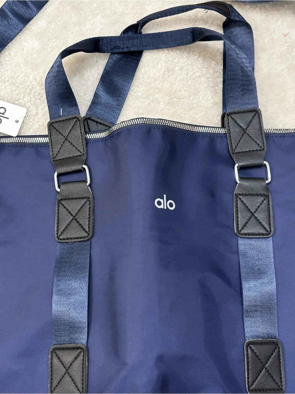 ALO Yoga spacious navy